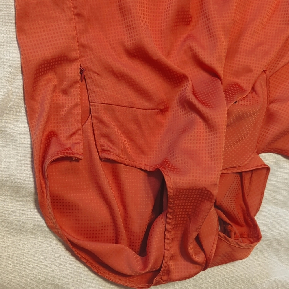 Attention sleeveless blouse in pumpkin orange size XL Tote1 - Picture 3 of 3